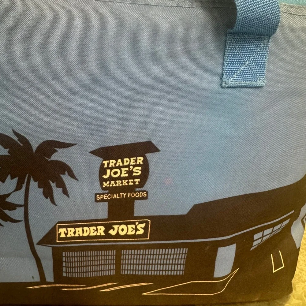 Trader‎ Joe's Insulated Tote Bag Unisex Large Blue Excellent Pasadena California